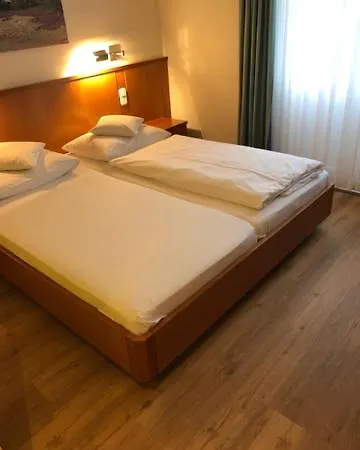 Seminar- Und Urlaubshotel Schulz فندق